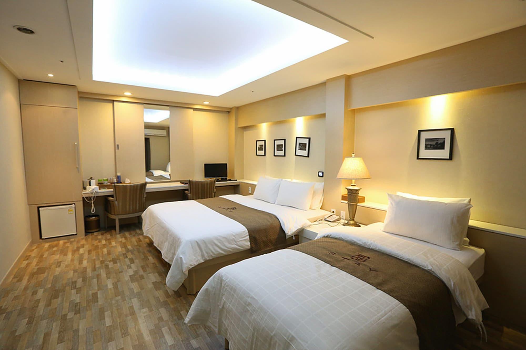 Bucheon Hotel Buitenkant foto